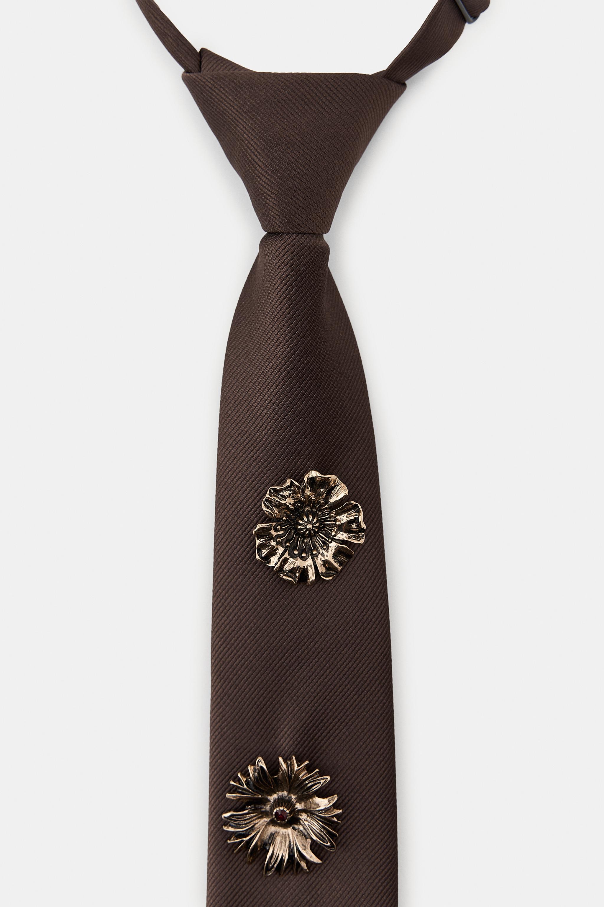 PLAIN TIE BUTTERFLY FLOWER BROOCHES